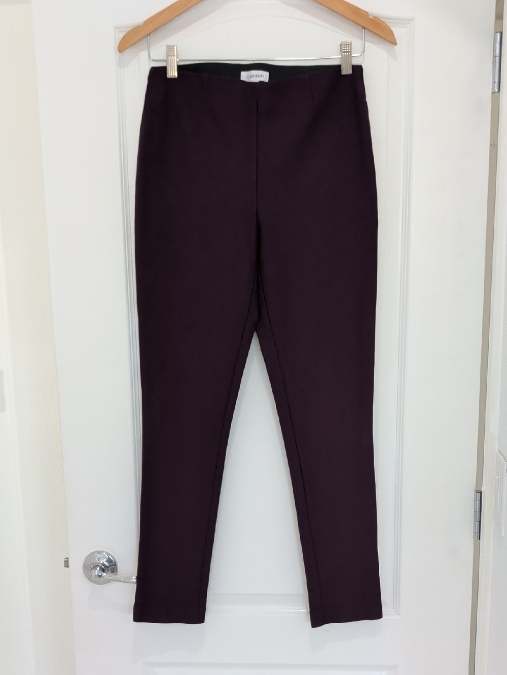 Like New Calvin Klein Dark Plum Purple Ponte Pull On High Rise Pants 8 28 Inseam